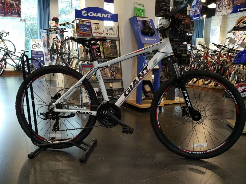 Xe đạp thể thao an toàn cho trẻ em